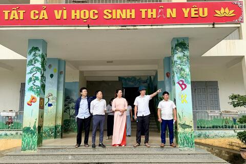 CHỦ TỊCH UBND XÃ DÀO SAN KIỂM TRA CÔNG TÁC CHUẨN BỊ NĂM HỌC MỚI TẠI CÁC TRƯỜNG HỌC TRÊN ĐỊA BÀN