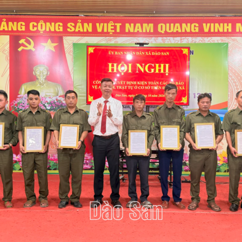 XÃ DÀO SAN KIỆN TOÀN TỔ BẢO VỆ AN NINH, TRẬT TỰ Ở CƠ SỞ