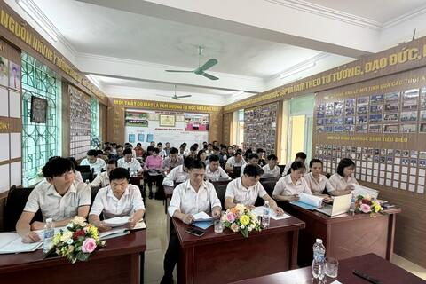 Chi bộ Trường PTDTBT THCS Dào San tổ chức sinh hoạt chuyên đề quý I năm 2026.