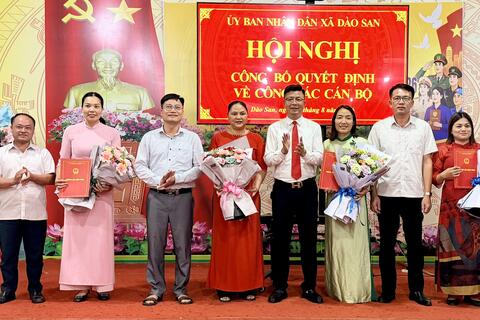 XÃ DÀO SAN TỔ CHỨC HỘI NGHỊ CÔNG BỐ CÁC QUYẾT ĐỊNH VỀ CÔNG TÁC CÁN BỘ.