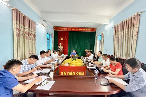ĐOÀN GIÁM SÁT BAN DÂN TỘC HĐND TỈNH LÀM VIỆC VỚI XÃ DÀO SAN VỀ THỰC HIỆN CHÍNH SÁCH HỖ TRỢ NHÀ Ở, SẮP XẾP DÂN CƯ ĐỐI VỚI HỘ NGHÈO, CẬN NGHÈO VÀ ĐỒNG BÀO DÂN TỘC THIỂU SỐ